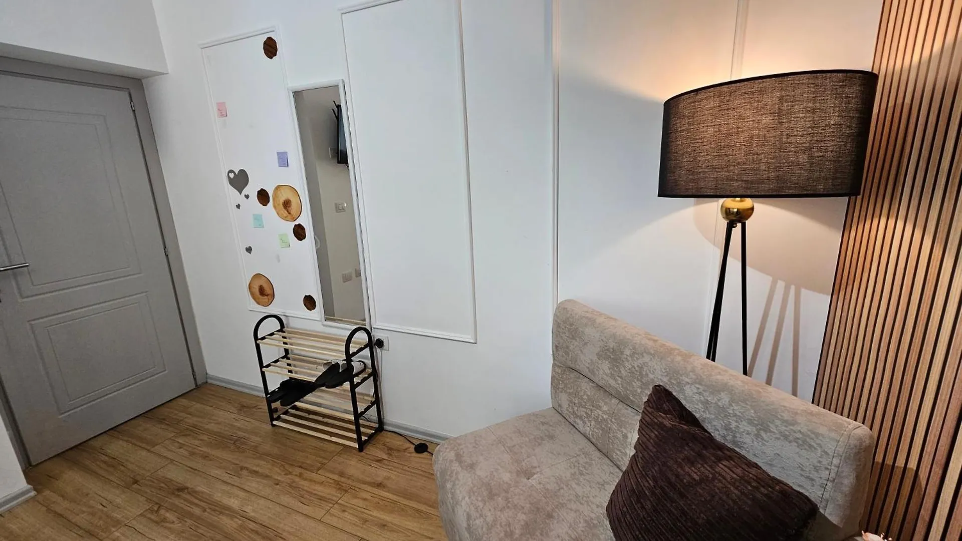 Next To Coco'S Apartment 티라나 알바니아